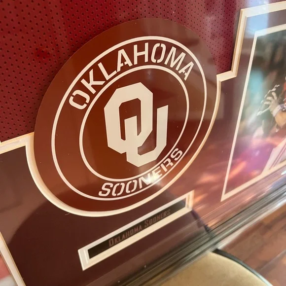 Baker Mayfield authentic autograph framed Jersey 35x43 Boomer Sooner